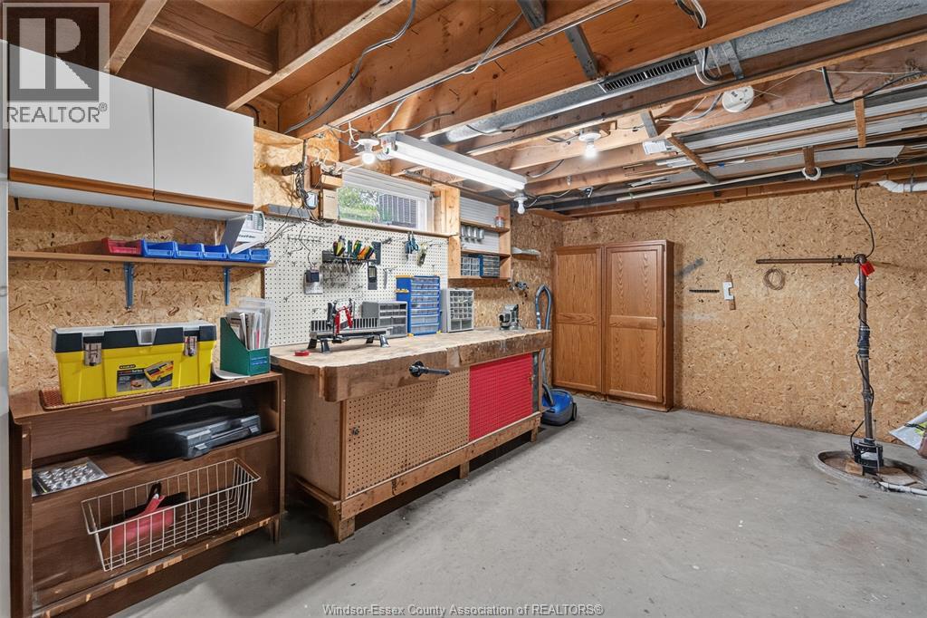 1565 Roxborough - Image 38