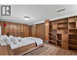 1565 Roxborough, Windsor, ON N9B3H2 Photo 35