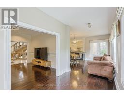 252 Dunview Avenue N, Toronto, ON M2N4J2 Photo 13
