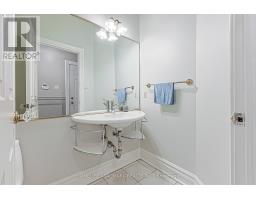 252 Dunview Avenue N, Toronto, ON M2N4J2 Photo 21