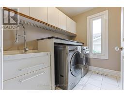 252 Dunview Avenue N, Toronto, ON M2N4J2 Photo 22