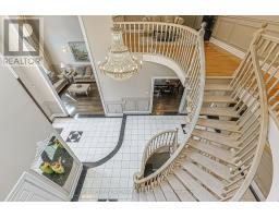 252 Dunview Avenue N, Toronto, ON M2N4J2 Photo 23