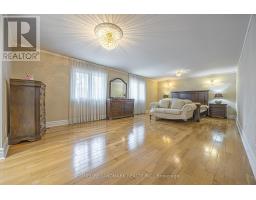 252 Dunview Avenue N, Toronto, ON M2N4J2 Photo 27