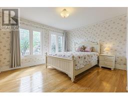 252 Dunview Avenue N, Toronto, ON M2N4J2 Photo 36