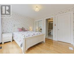 252 Dunview Avenue N, Toronto, ON M2N4J2 Photo 37