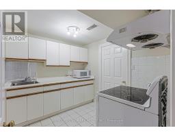 252 Dunview Avenue N, Toronto, ON M2N4J2 Photo 45