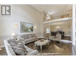 Family room - 252 Dunview Avenue N, Toronto, ON M2N4J2 Photo 7