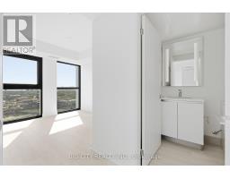 2201 - 25 Frederick Todd Way, Toronto, ON M4G4E8 Photo 13