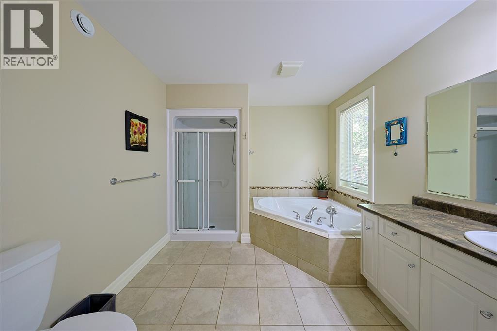 5121 Lakeshore ROAD - 24