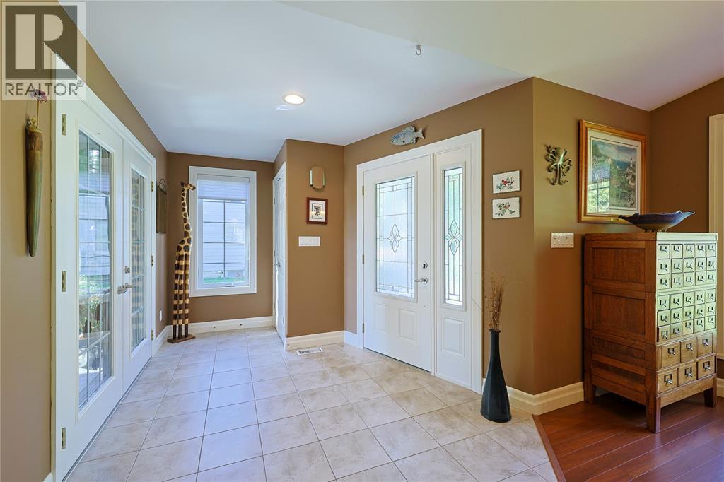 5121 Lakeshore ROAD - 37