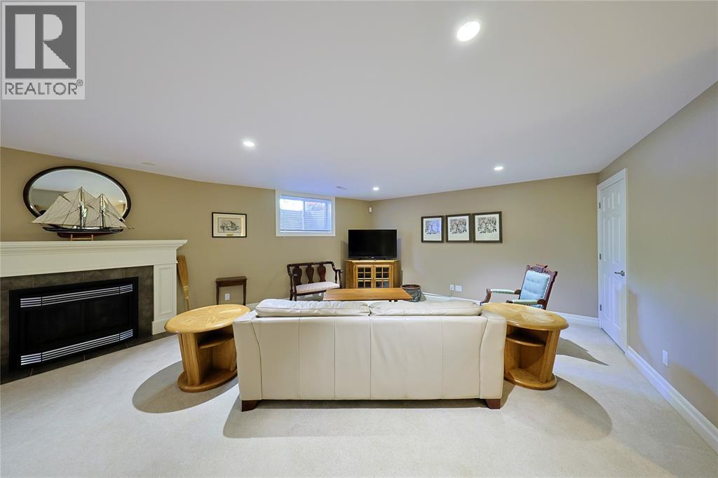 5121 Lakeshore ROAD - 38