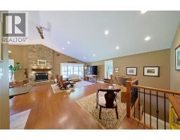 5121 Lakeshore Road, Plympton Wyoming, ON N0N1J6 Photo 27