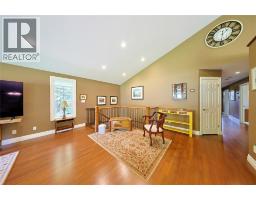 5121 Lakeshore Road, Plympton Wyoming, ON N0N1J6 Photo 30