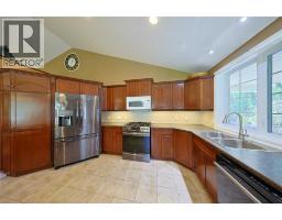 5121 Lakeshore Road, Plympton Wyoming, ON N0N1J6 Photo 35
