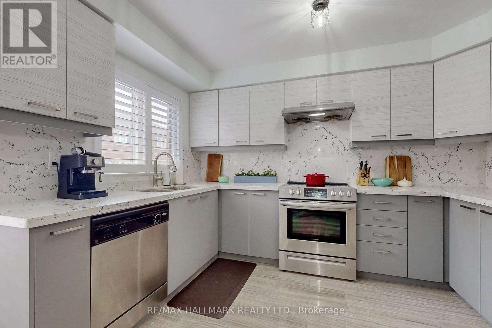 33 FERGUSON STREET - 15