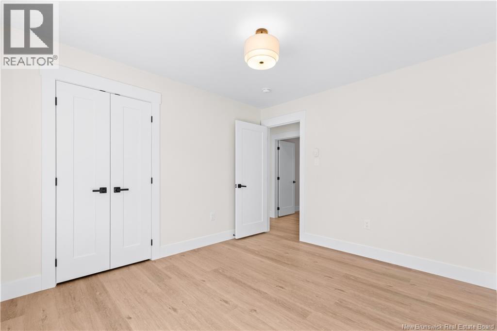 32 Denis - Image 18