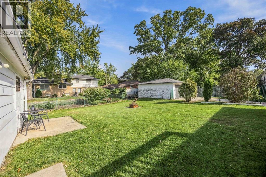 772 Kemsley Drive — photo 32