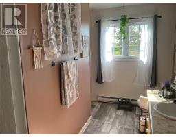 14 Valley View Road thumbnail 16
