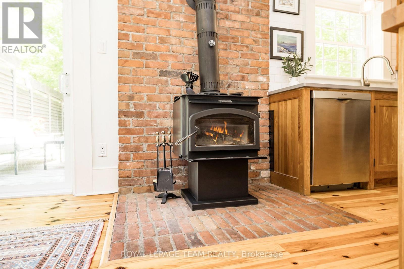 373 CRAIG ROAD - 18