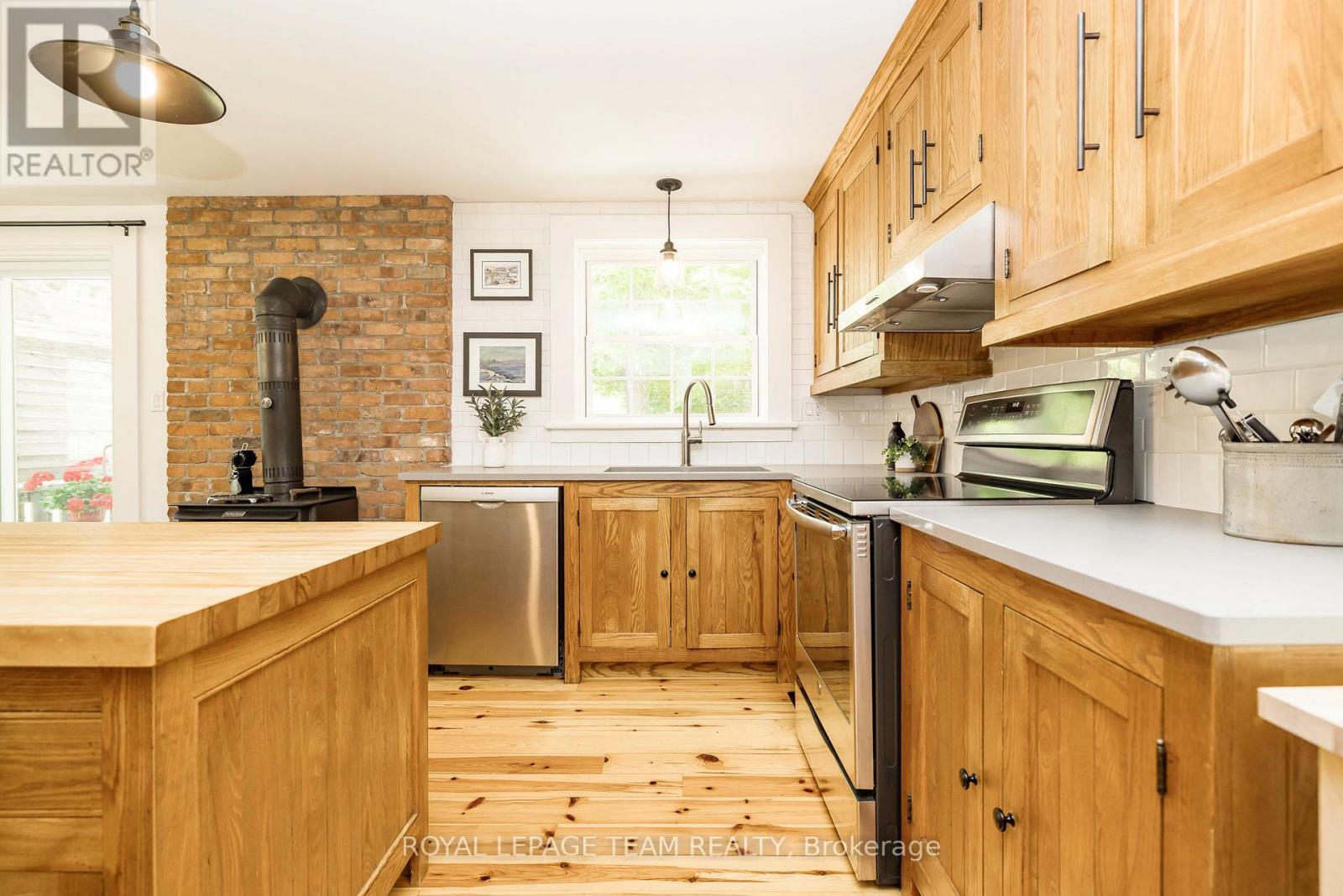 373 CRAIG ROAD - 19