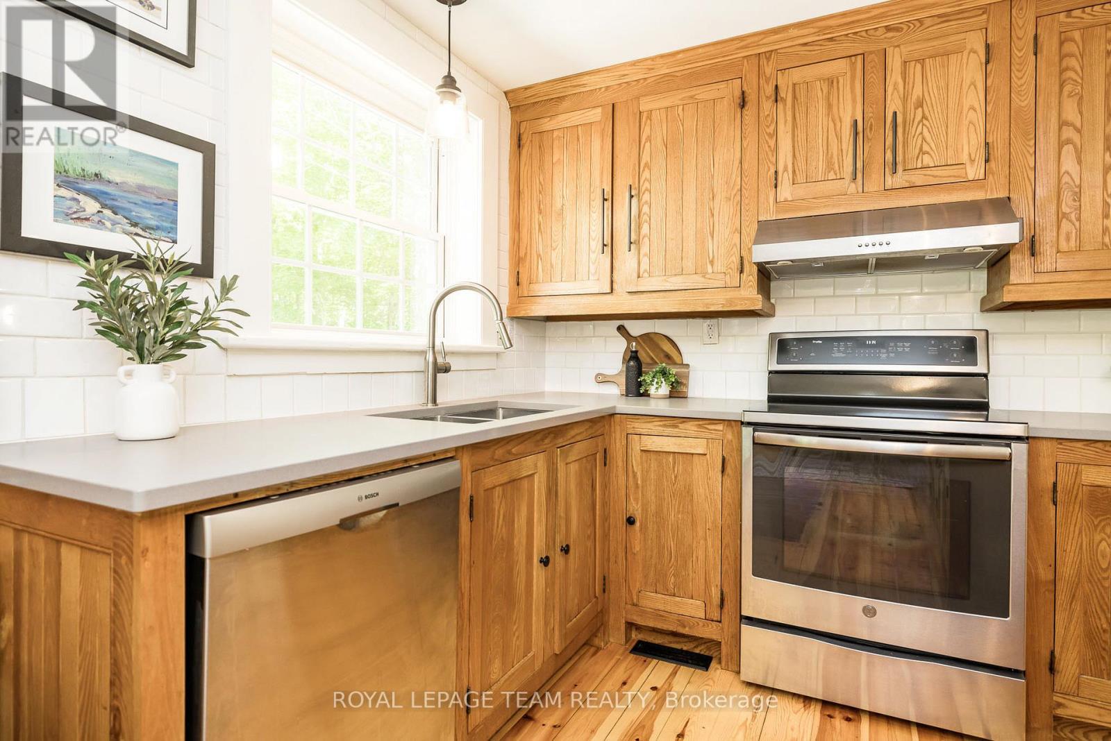 373 CRAIG ROAD - 21