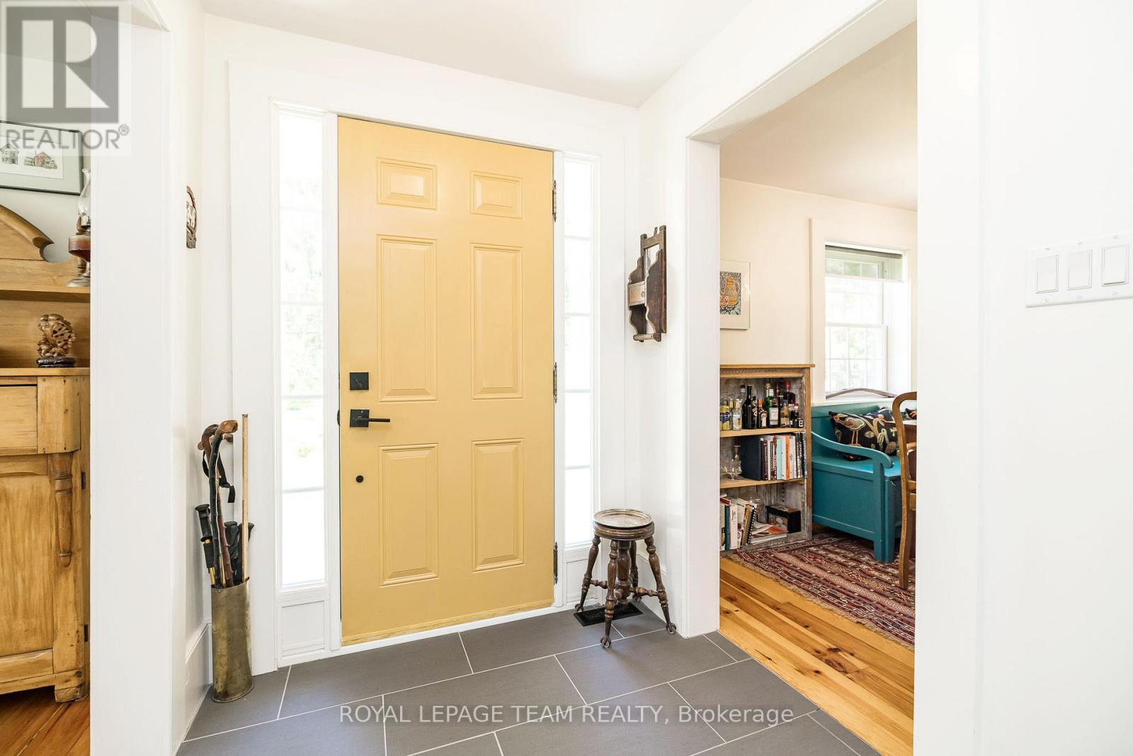 373 CRAIG ROAD - 32