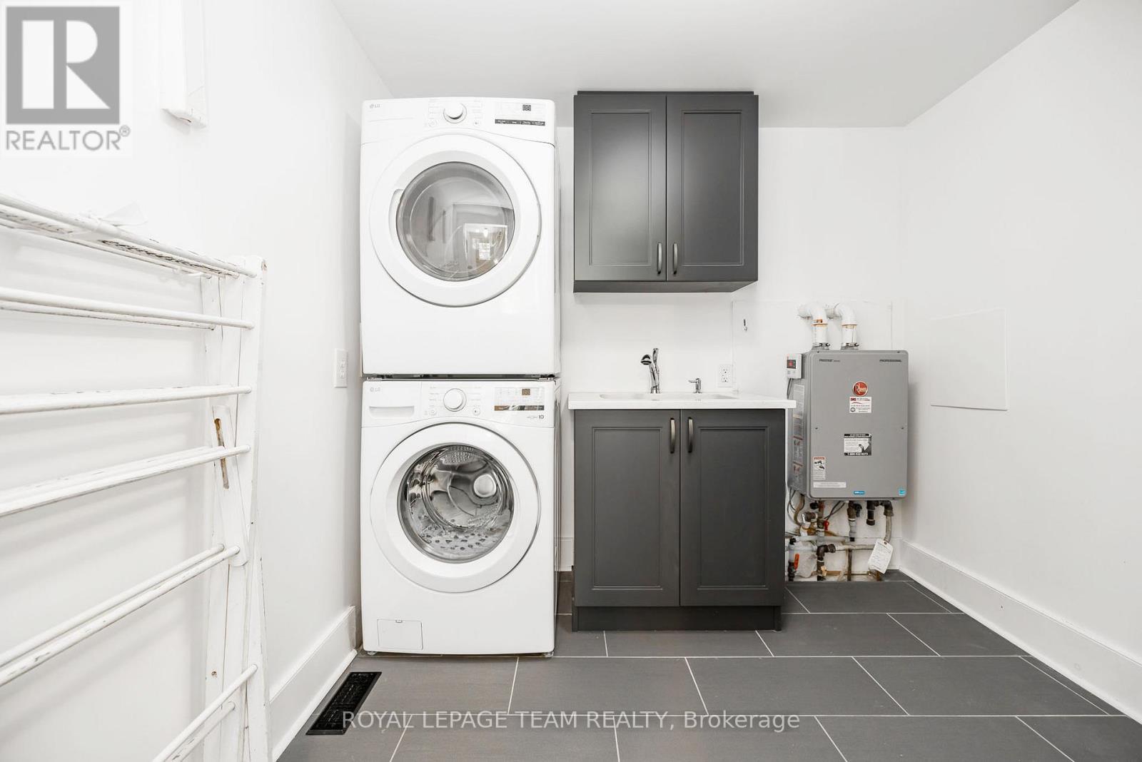373 CRAIG ROAD - 40