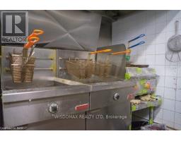 8278 Thorold Stone Road, Niagara Falls, ON L2H1A9 Photo 18