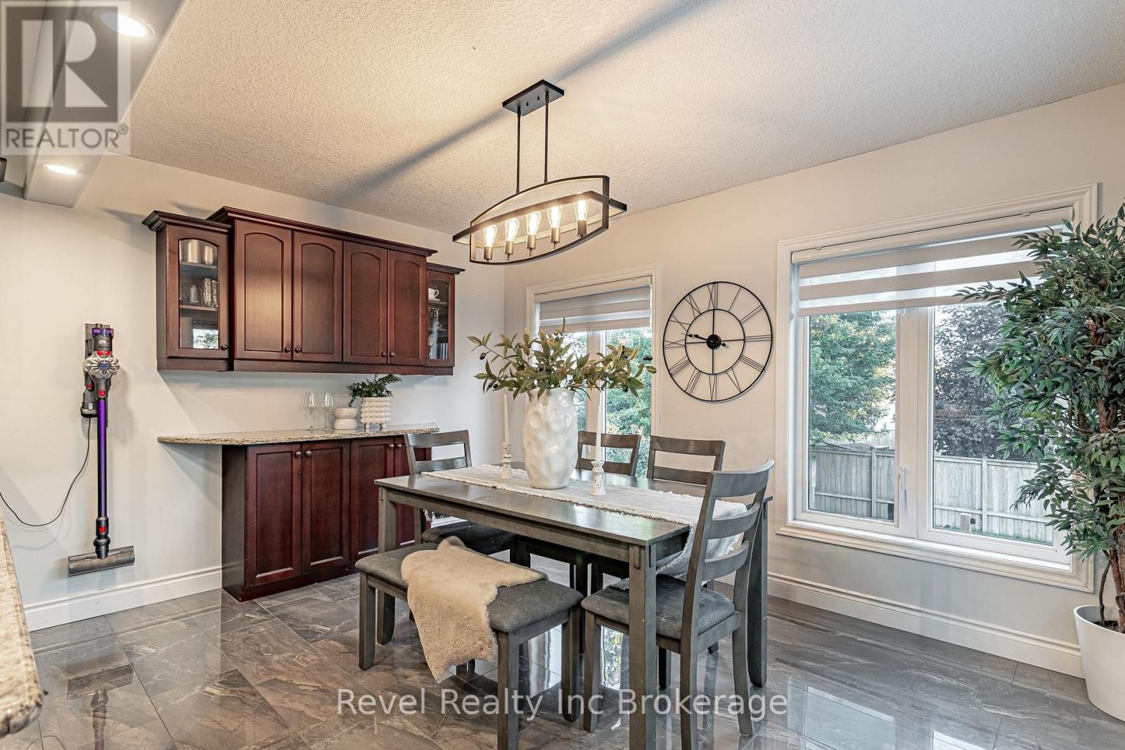 53 APPLEWOOD STREET - 11