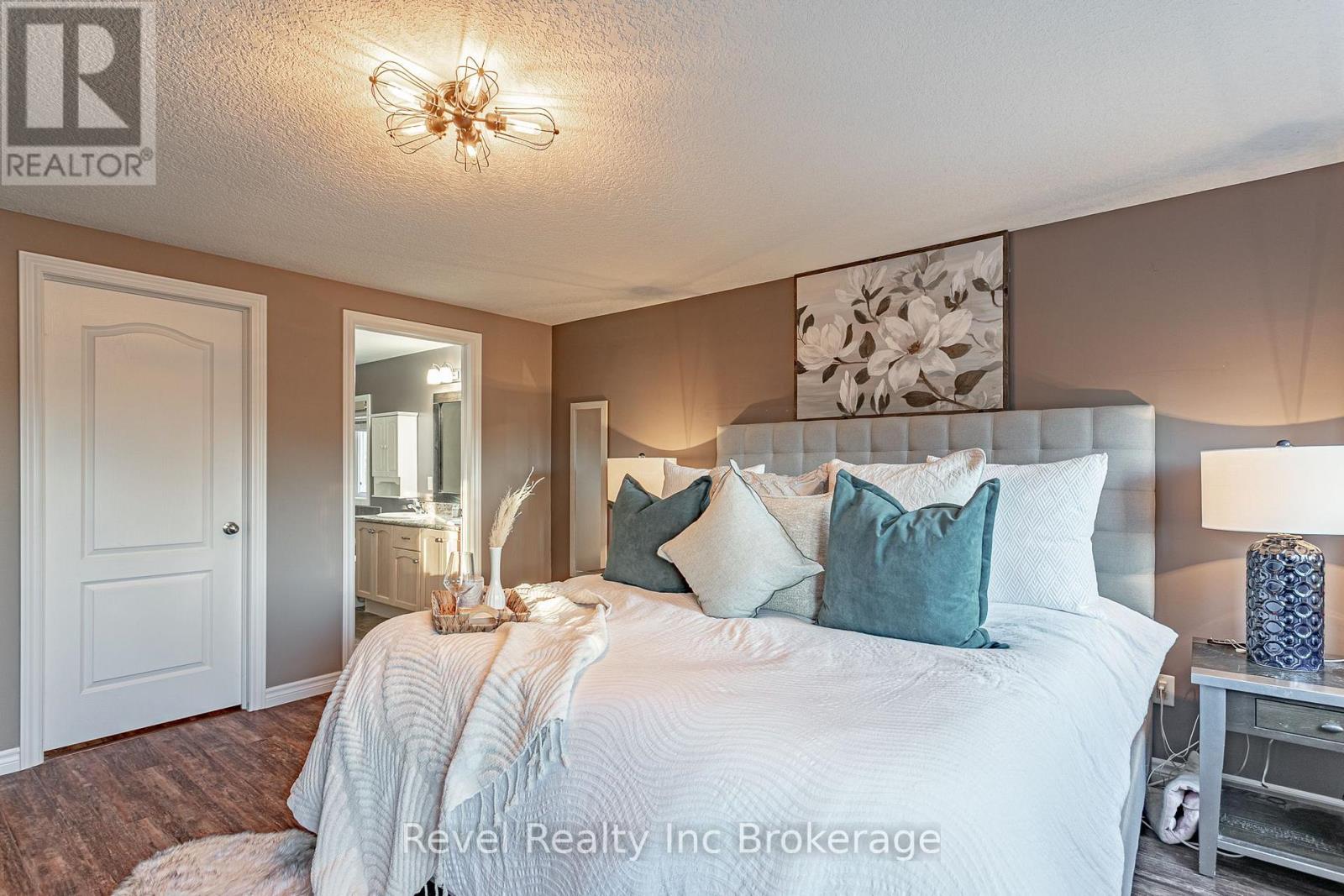 53 APPLEWOOD STREET - Image 23