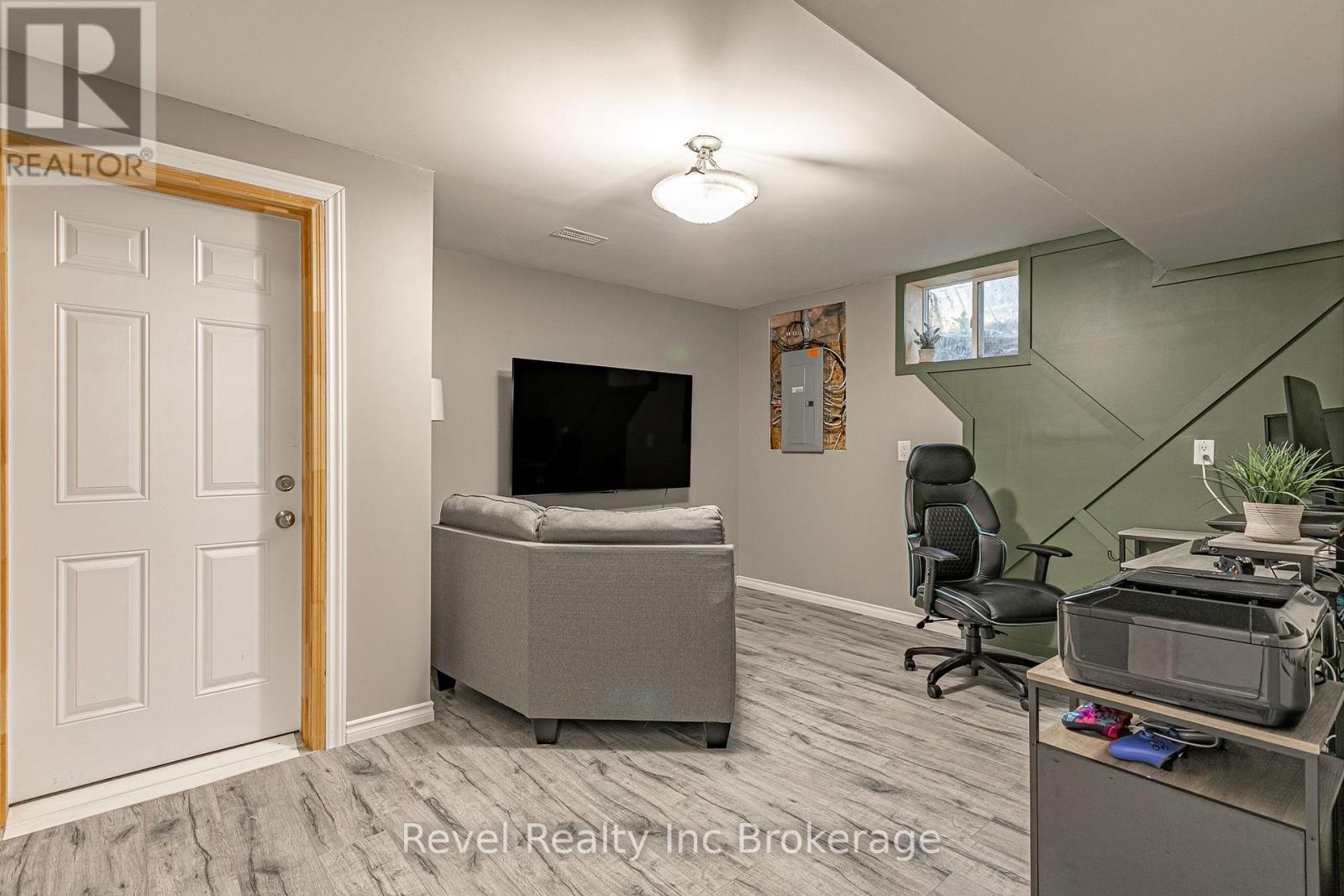 53 APPLEWOOD STREET - Image 32