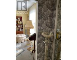 14 Robinhood Drive, Hamilton, ON L9H4G1 Photo 13