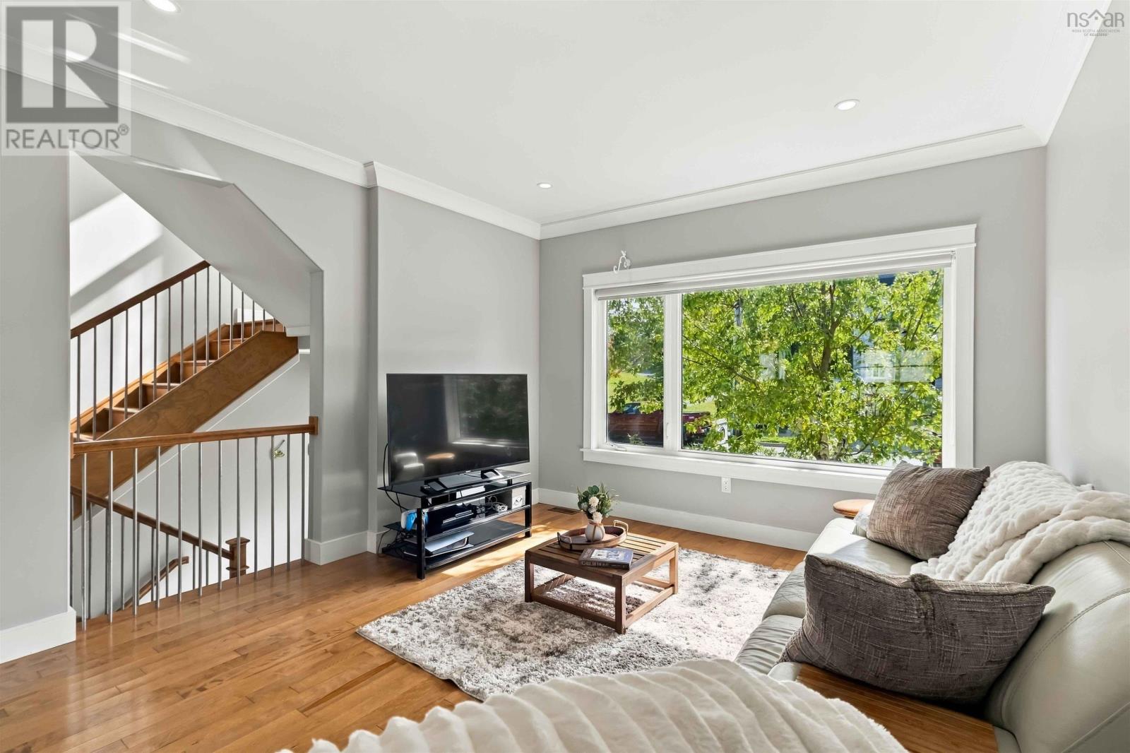 52 Eliza Ritchie Crescent - Image 9