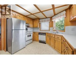 4pc Bathroom - 37 Edgeview Road Nw, Calgary, AB T3A4T7 Photo 11