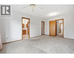 Storage - 37 Edgeview Road Nw, Calgary, AB T3A4T7 Photo 20