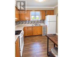 325 Creston Boulevard thumbnail 10
