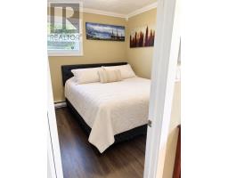 325 Creston Boulevard thumbnail 15