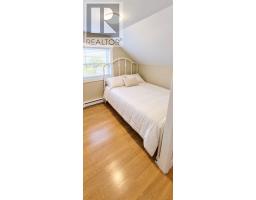 325 Creston Boulevard thumbnail 21