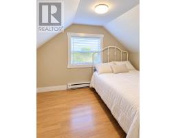 325 Creston Boulevard thumbnail 22