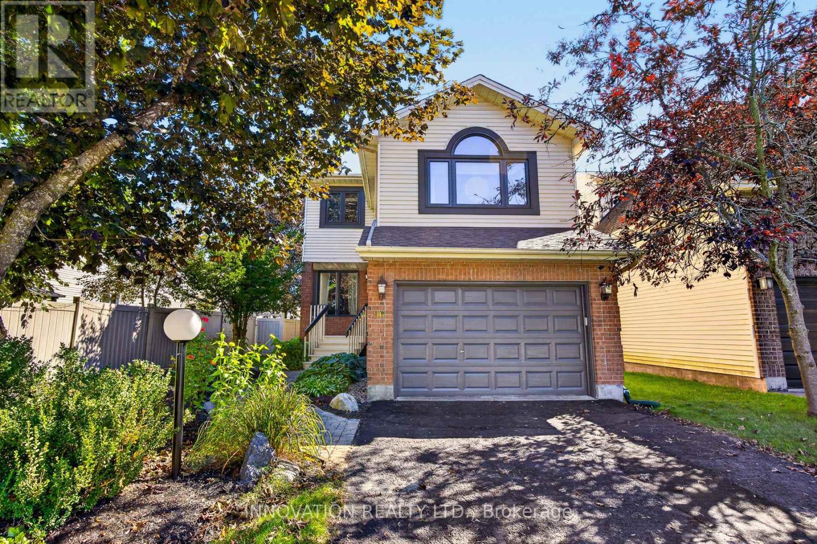 3 bedroom DETACHED home seconds from the NCC.