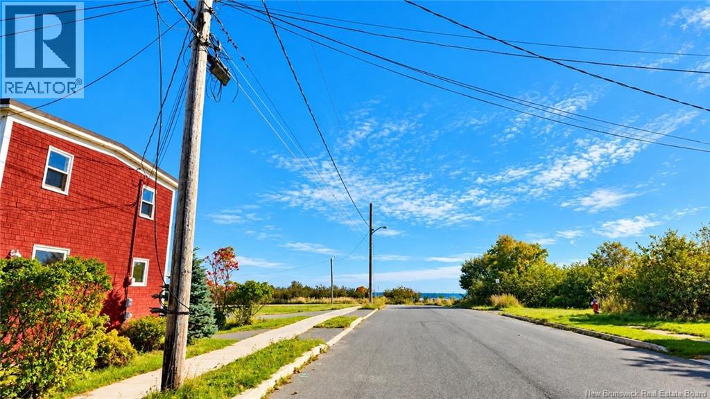 433 Woodville Road, Saint John, New Brunswick, E2M2J4, Saint John, New Brunswick — photo 3 of 5