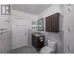 606 Coxwell Avenue, Toronto, ON M4C3B6 Photo 14