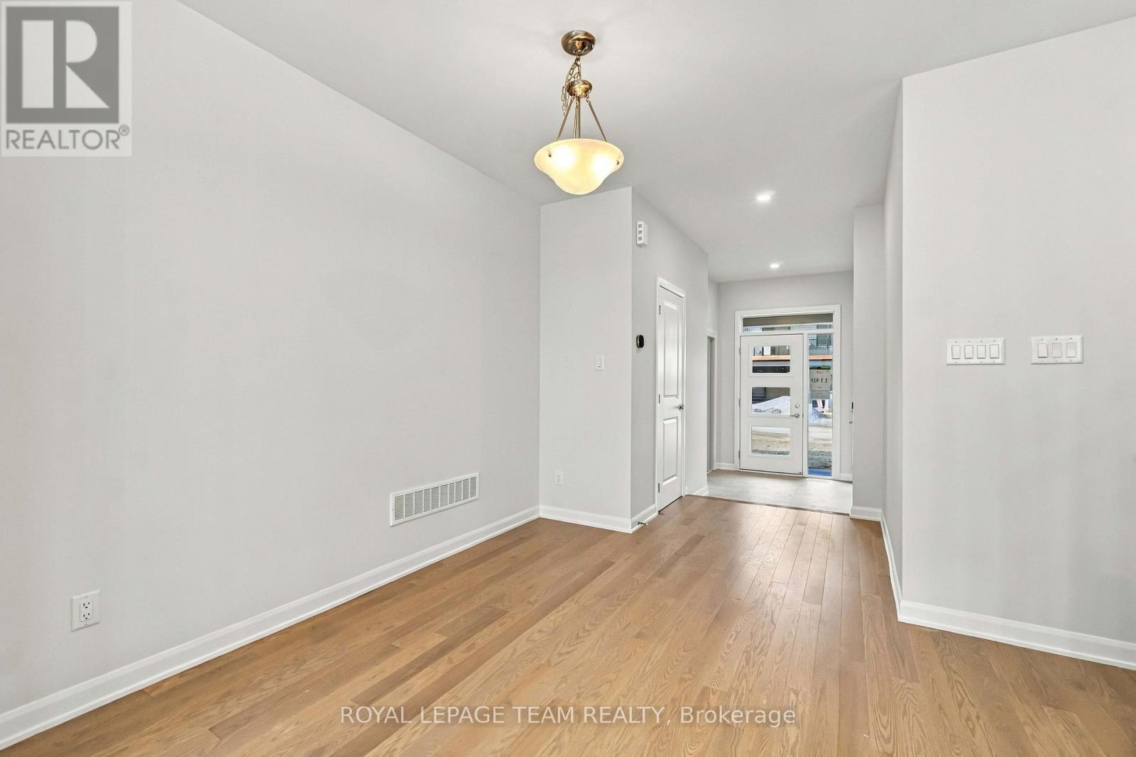845 FAIRLINE ROW - 8