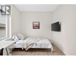 A - 12 Smallwood Drive, Toronto, ON M3M1T8 Photo 25