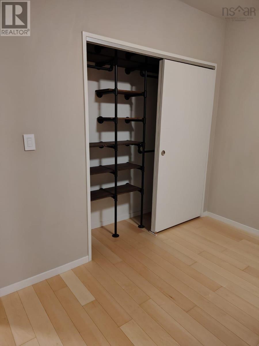#412 5221 Nora Bernard Street - 14