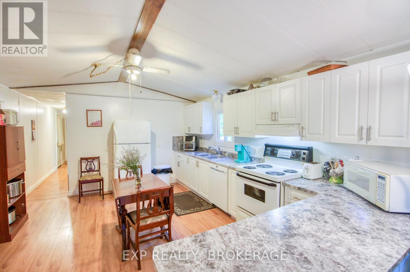 4050 Elphin Maberly Road, Frontenac (Frontenac North), Ontario, K0H2K0, Frontenac (Frontenac North), Ontario — photo 5 of 5