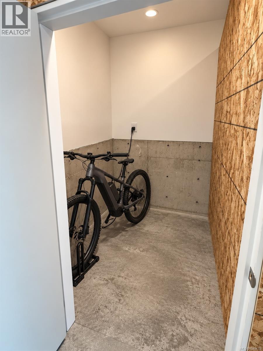 #4 1434 Brooke St - 54