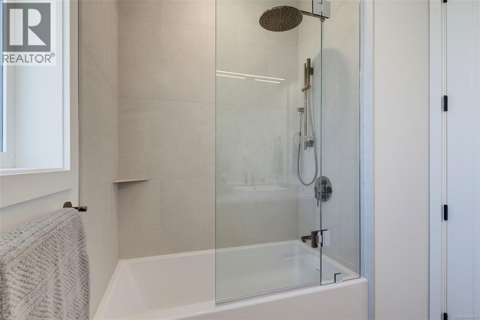 #2 1434 Brooke St - 33