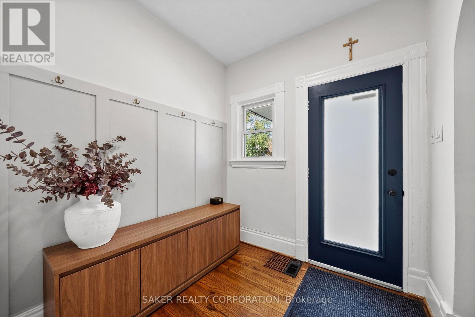 23 Maple Street, St. Thomas, Ontario, N5R1Y8, St. Thomas, Ontario — photo 2 of 5