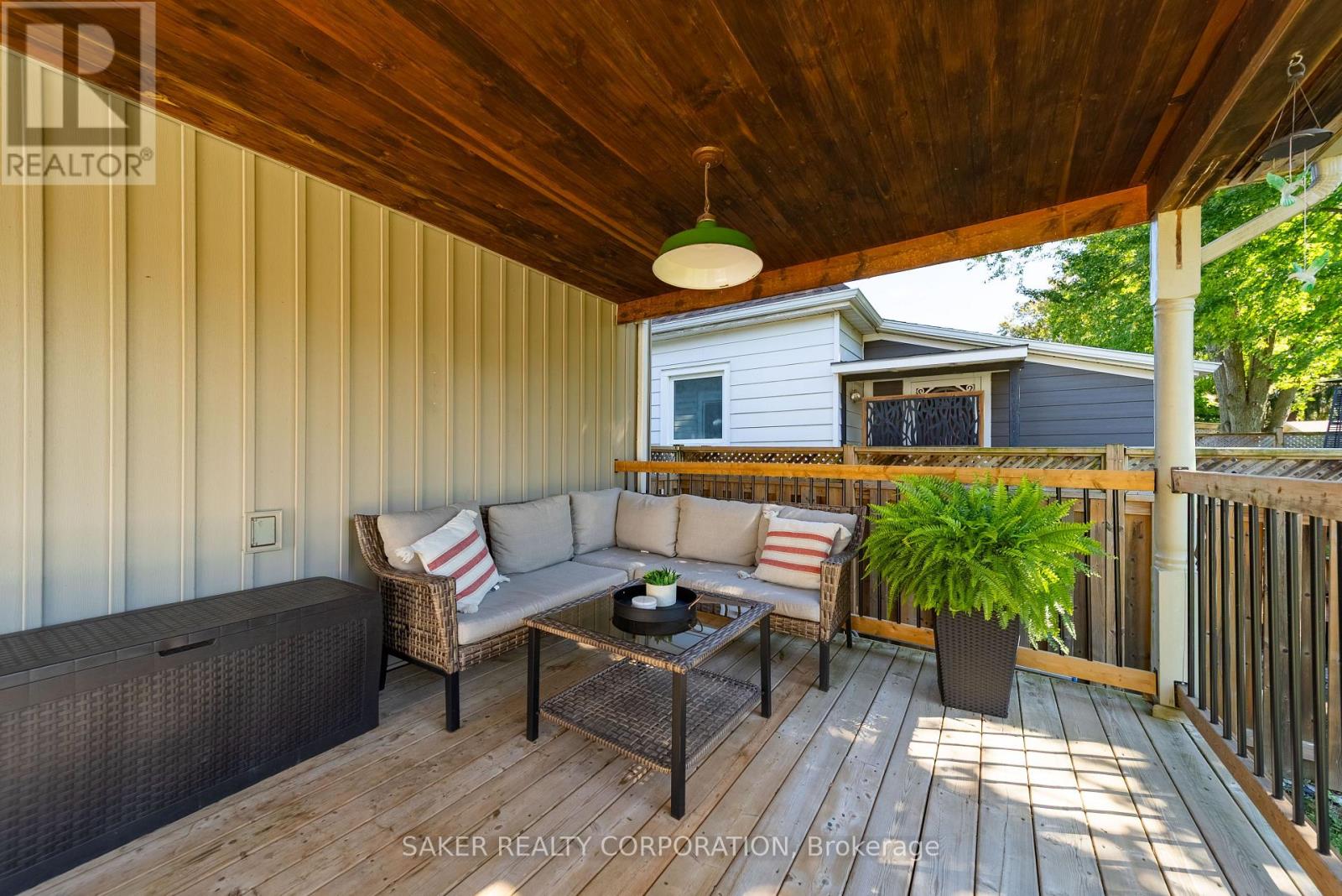 23 MAPLE STREET - 32